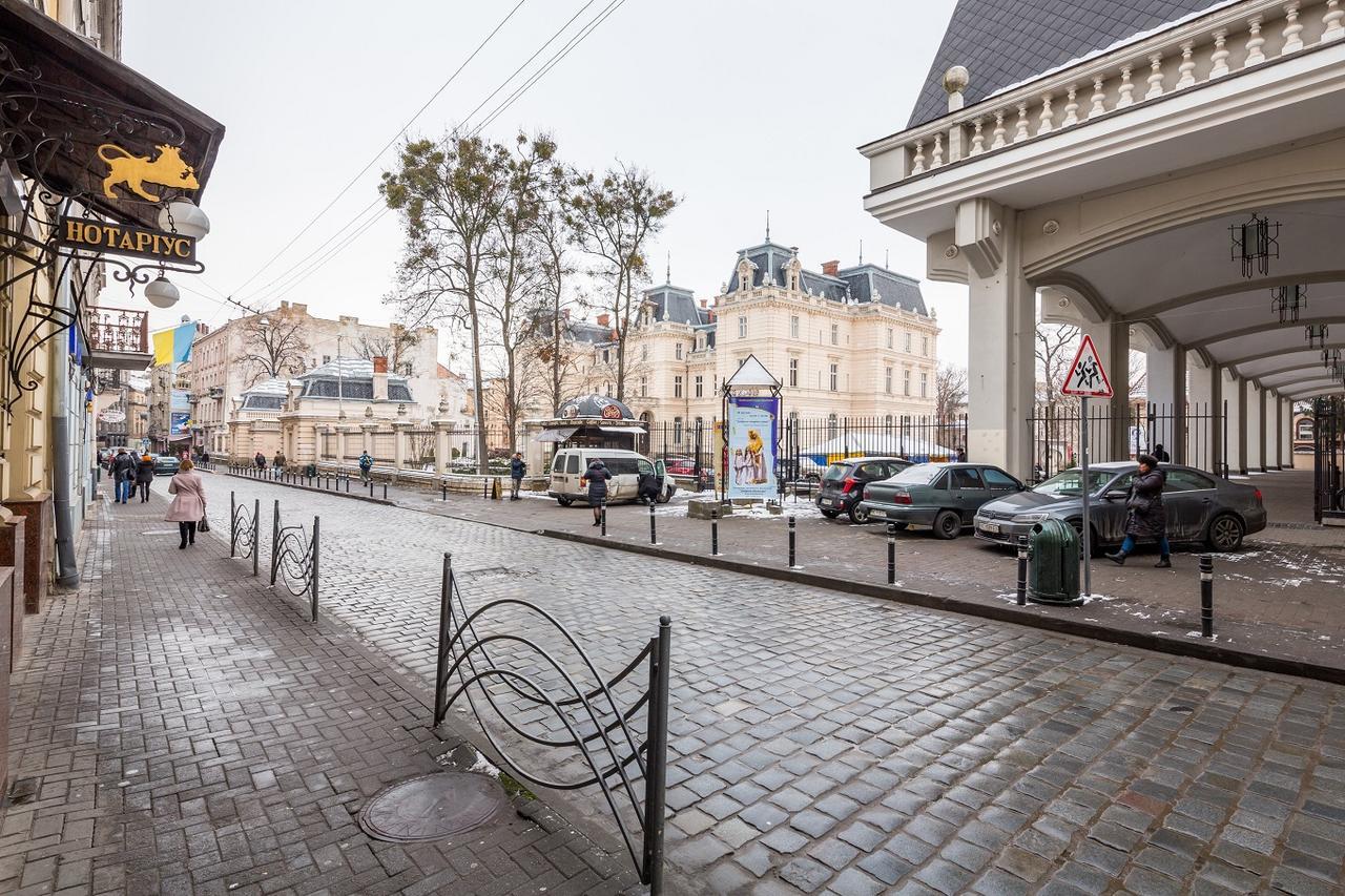 Квартира В Центрі Подобово На Вулиці Коперника 26 Біля Палацу Мистецтв Lviv Eksteriør billede